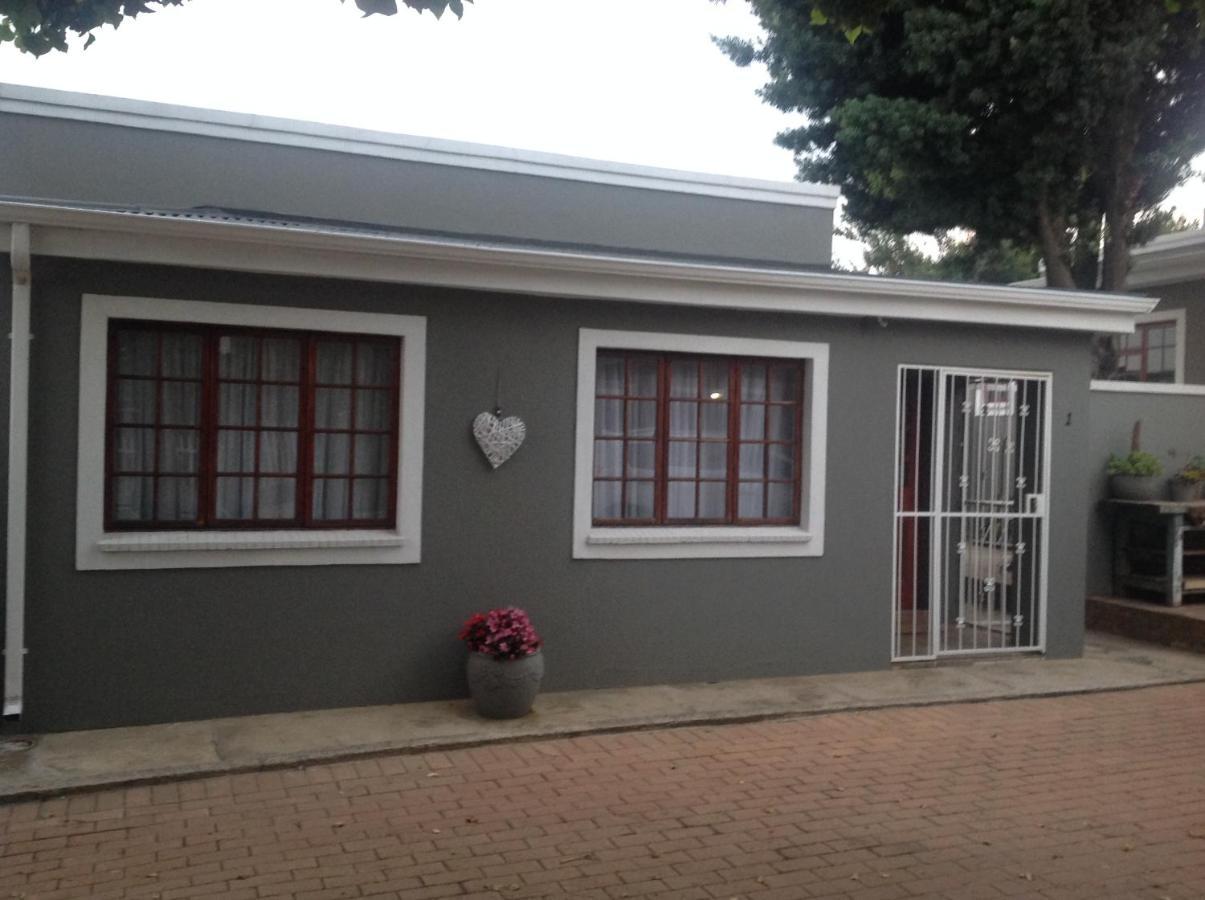 Fancy Pansy Appartement Germiston Buitenkant foto
