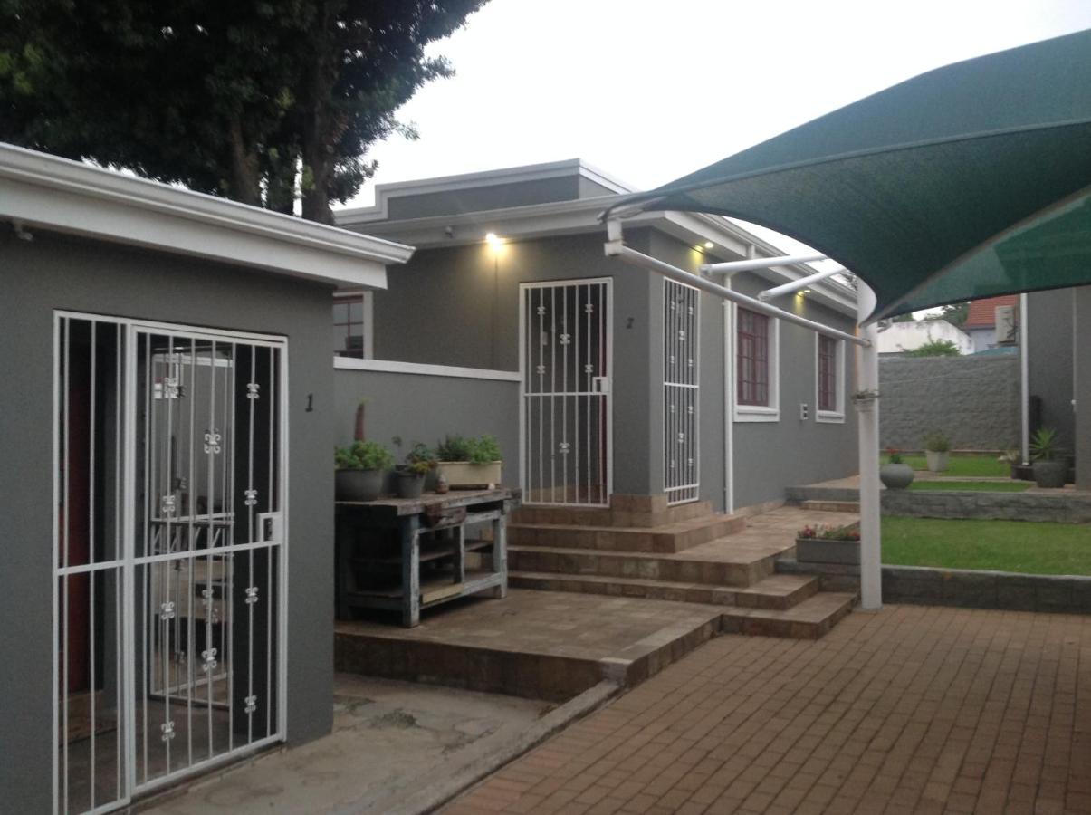 Fancy Pansy Appartement Germiston Buitenkant foto