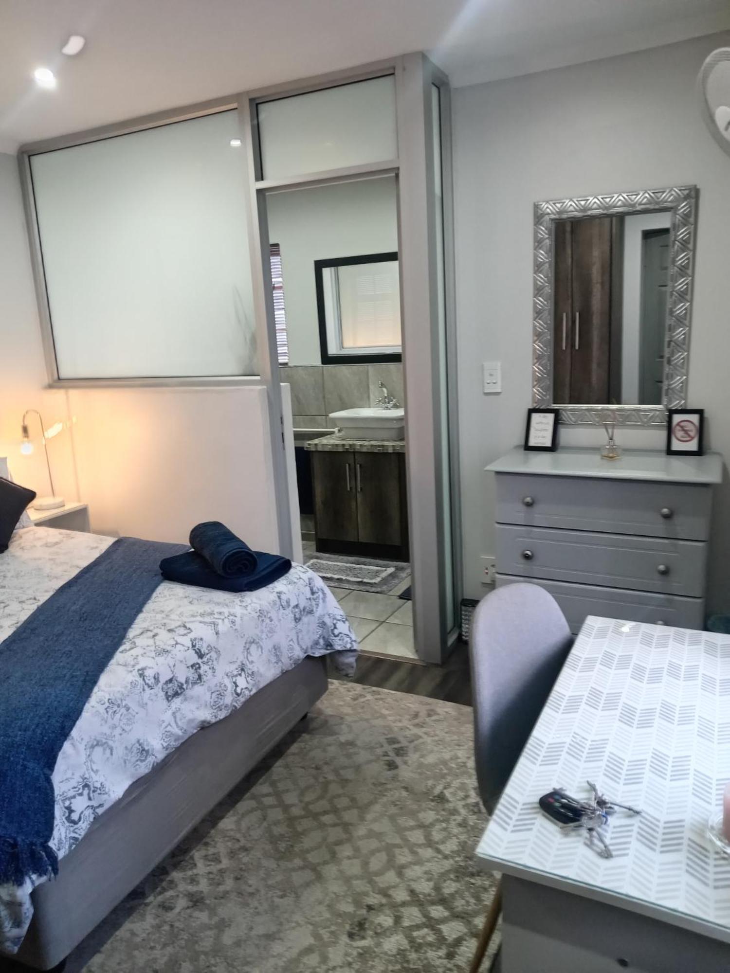 Fancy Pansy Appartement Germiston Kamer foto